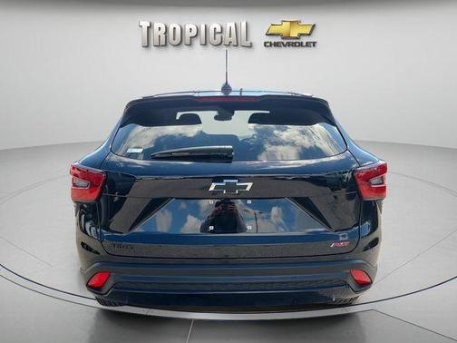 Mosaic Black Metallic 2025 Chevrolet Trax 1RS