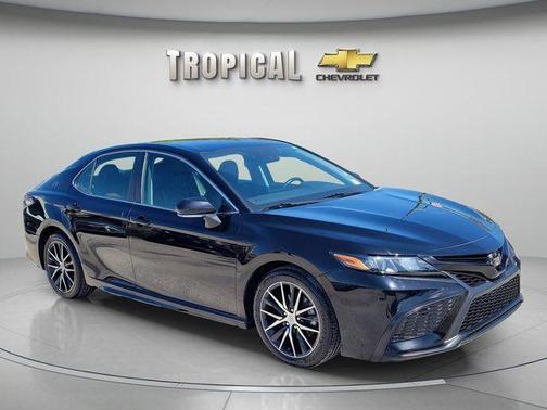 Black 2023 Toyota Camry SE