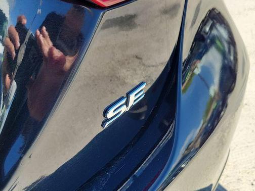 Black 2023 Toyota Camry SE