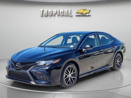 Black 2023 Toyota Camry SE