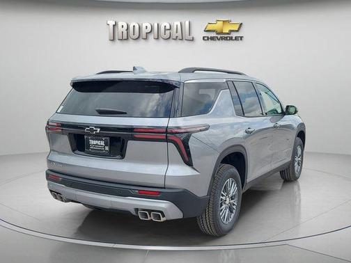 Sterling Gray Metallic 2026 Chevrolet Traverse LT