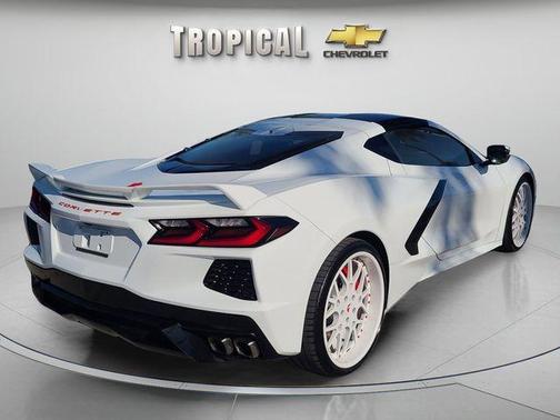Arctic White 2021 Chevrolet Corvette Stingray w/2LT