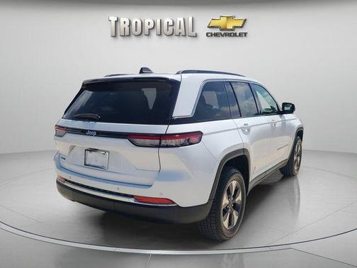 Bright White Clearcoat 2024 Jeep Grand Cherokee 4xe Base
