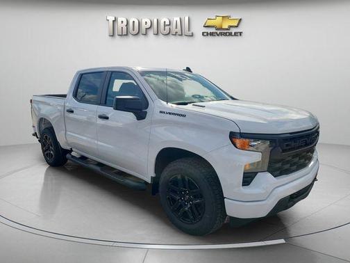 Summit White 2026 Chevrolet Silverado 1500 Custom