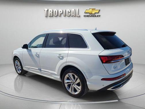 Carrara White 2023 Audi Q7 55 Premium Plus