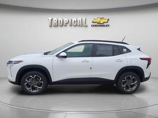 Summit White 2026 Chevrolet Trax LT
