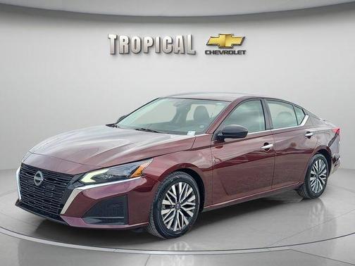 Garnet Pearl 2024 Nissan Altima 2.5 SV