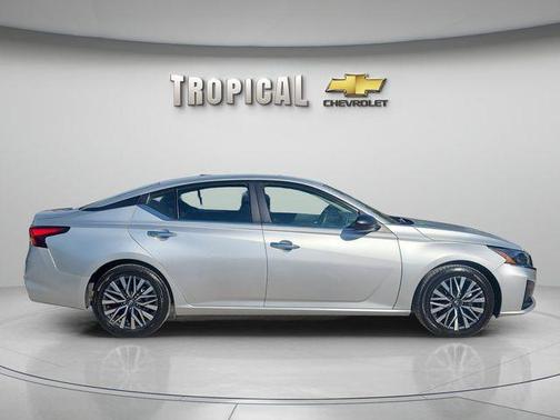 Brilliant Silver Metallic 2024 Nissan Altima 2.5 SV