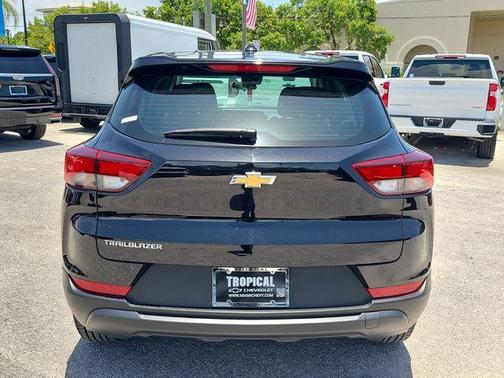 Black Metallic 2024 Chevrolet Trailblazer LS