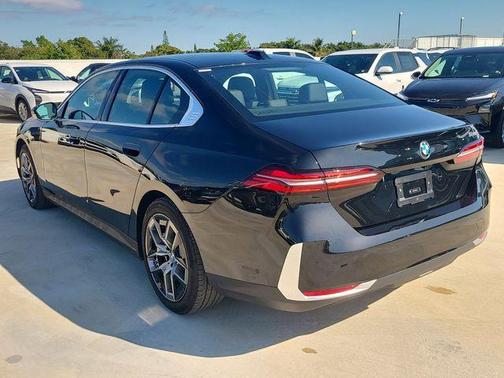 Black Sapphire Metallic 2026 BMW 530 i