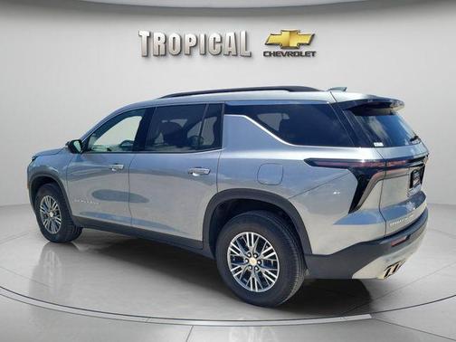 Sterling Gray Metallic 2025 Chevrolet Traverse LT