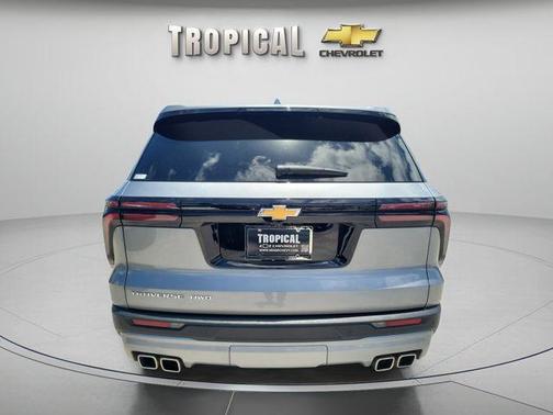 Sterling Gray Metallic 2025 Chevrolet Traverse LT