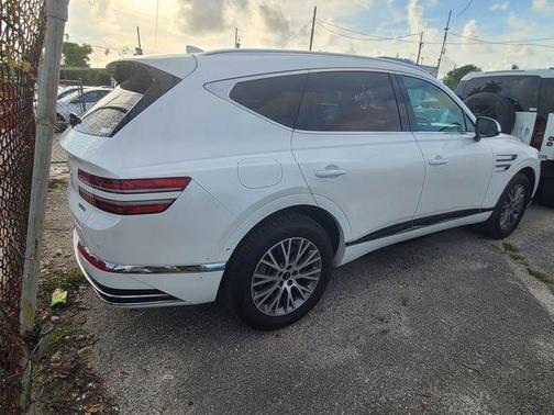 Uyuni White 2025 Genesis GV80 2.5T