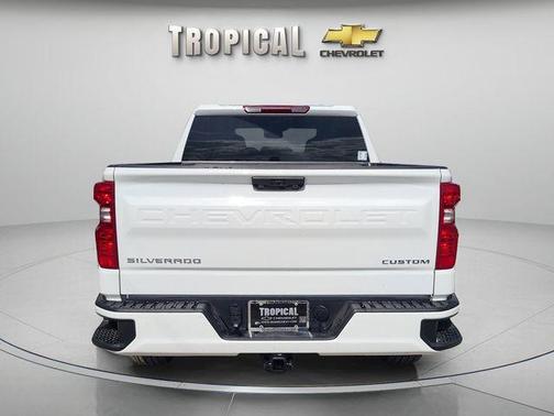 Summit White 2026 Chevrolet Silverado 1500 Custom