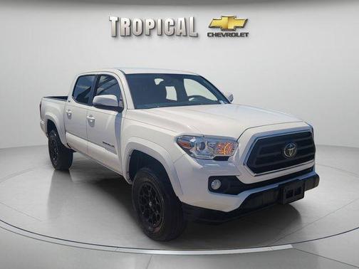 White 2022 Toyota Tacoma SR5