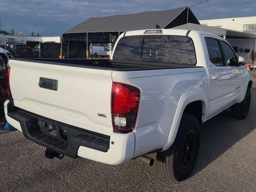 White 2022 Toyota Tacoma SR5