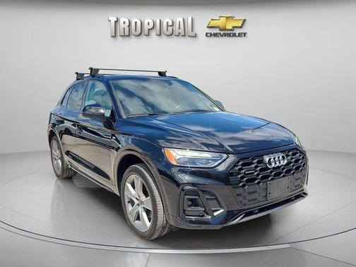 Mythos Black Metallic 2025 Audi Q5 45 S line quattro Premium