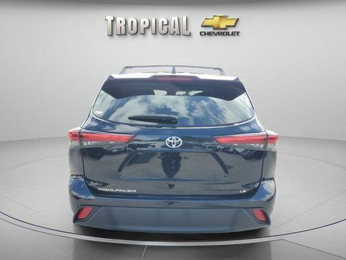 Black 2023 Toyota Highlander L