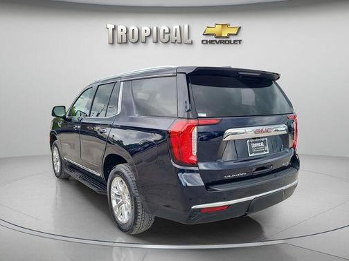 Midnight Blue Metallic 2021 GMC Yukon SLT
