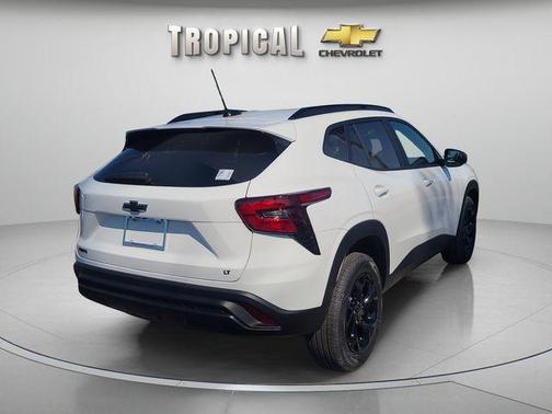 Summit White 2026 Chevrolet Trax LT
