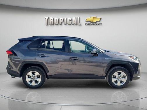 2021 Toyota RAV4 Hybrid XLE