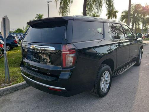 Black 2024 Chevrolet Suburban LT