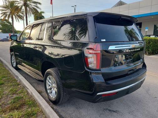 Black 2024 Chevrolet Suburban LT