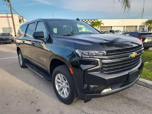 Black 2024 Chevrolet Suburban LT