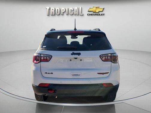 Bright White Clearcoat 2023 Jeep Compass Trailhawk