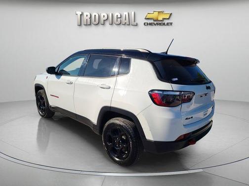 Bright White Clearcoat 2023 Jeep Compass Trailhawk