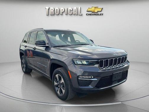 Metallic 2024 Jeep Grand Cherokee 4xe Base