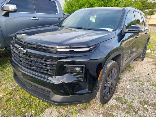 Mosaic Black Metallic 2024 Chevrolet Traverse LT