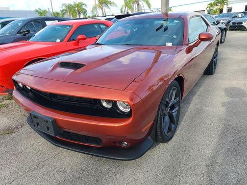 Sinamon Stick 2022 Dodge Challenger GT