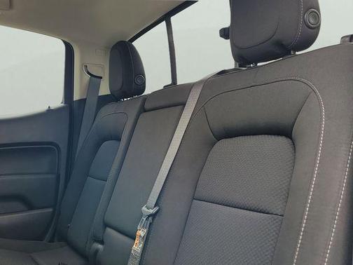 Summit White 2022 Chevrolet Colorado LT