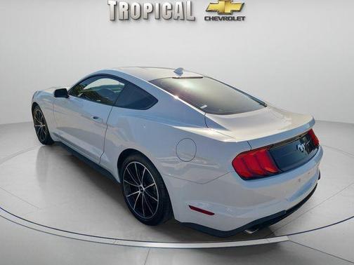 Oxford White 2022 Ford Mustang EcoBoost