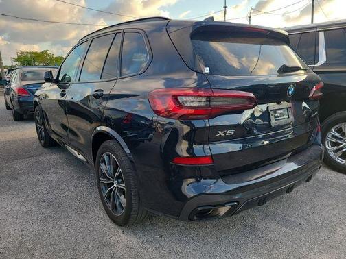 Carbon Black Metallic 2023 BMW X5 sDrive40i