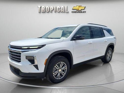 Summit White 2025 Chevrolet Traverse LT