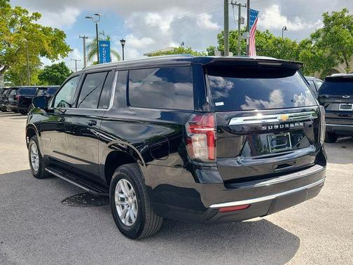 Black 2024 Chevrolet Suburban LT