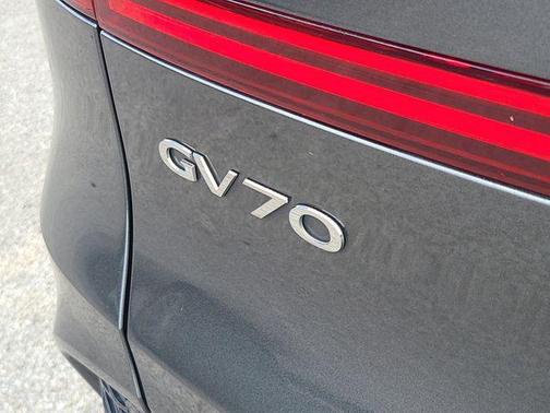 Makalu Gray 2025 Genesis GV70 2.5T
