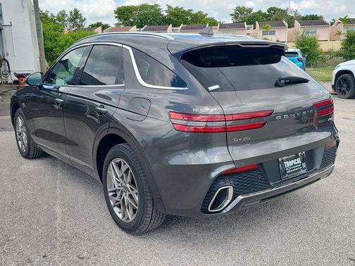Makalu Gray 2025 Genesis GV70 2.5T