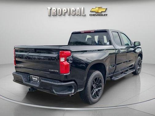 Black 2026 Chevrolet Silverado 1500 Custom