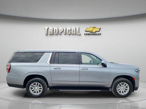 Sterling Gray Metallic 2024 Chevrolet Suburban LT