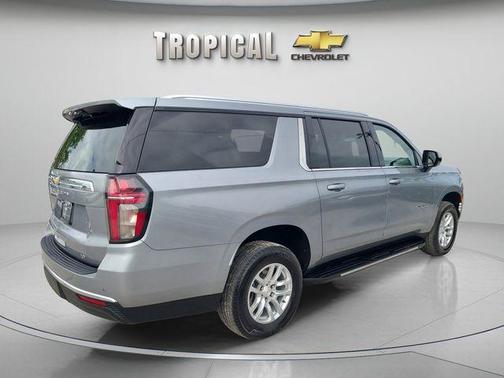 Sterling Gray Metallic 2024 Chevrolet Suburban LT