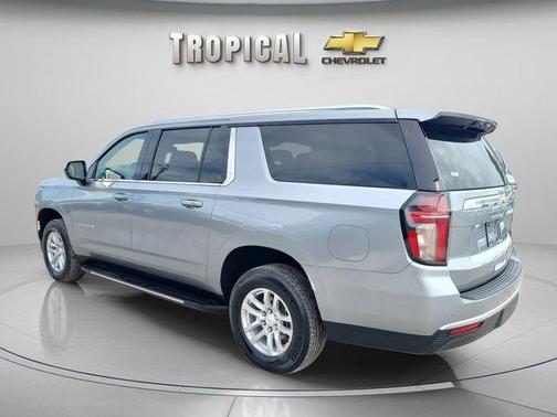 Sterling Gray Metallic 2024 Chevrolet Suburban LT