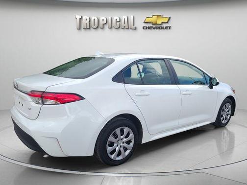 Ice 2024 Toyota Corolla LE