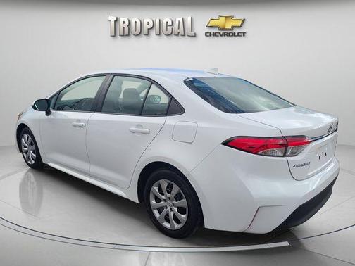 Ice 2024 Toyota Corolla LE