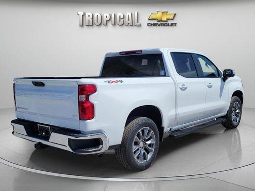 Summit White 2026 Chevrolet Silverado 1500 LT