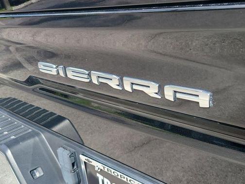 Onyx Black 2023 GMC Sierra 1500 SLT