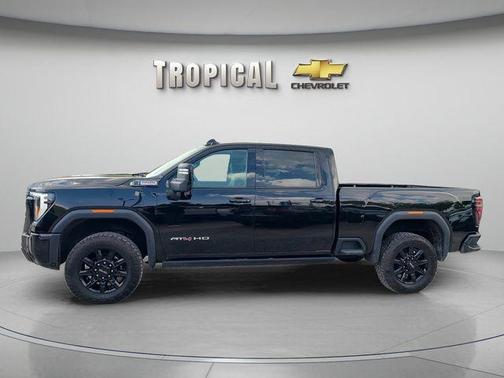 Onyx Black 2024 GMC Sierra 2500 AT4