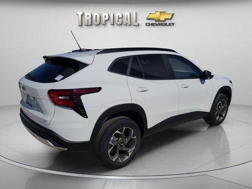 Summit White 2026 Chevrolet Trax LT